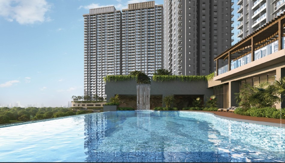 Infinity pool and waterfall feature at Godrej Aqua Retreat Hinjewadi Phase 1
